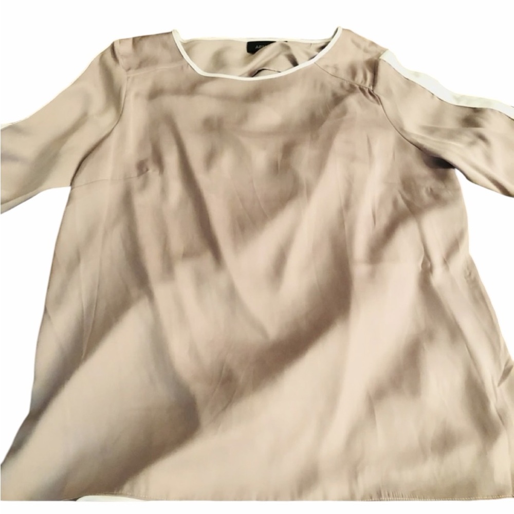 APT. 9 size XL Ivory & Tan color block open back silky top with shirred wrist